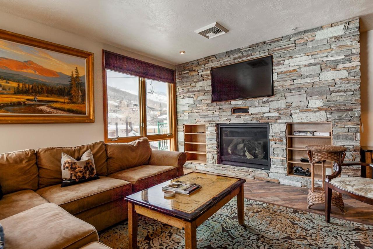 2 Bedroom Condominium Spa #203
