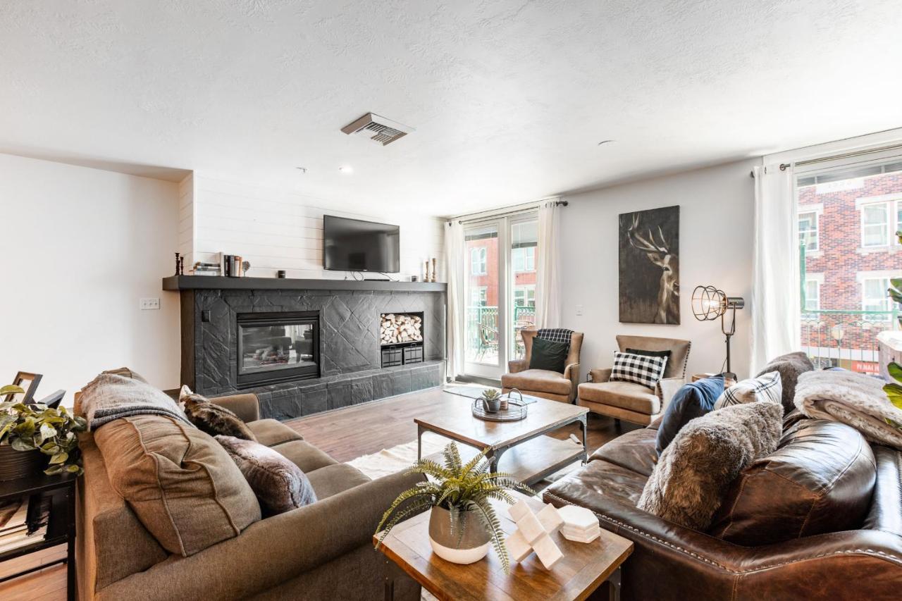 2 Bedroom Condominium Spa #209