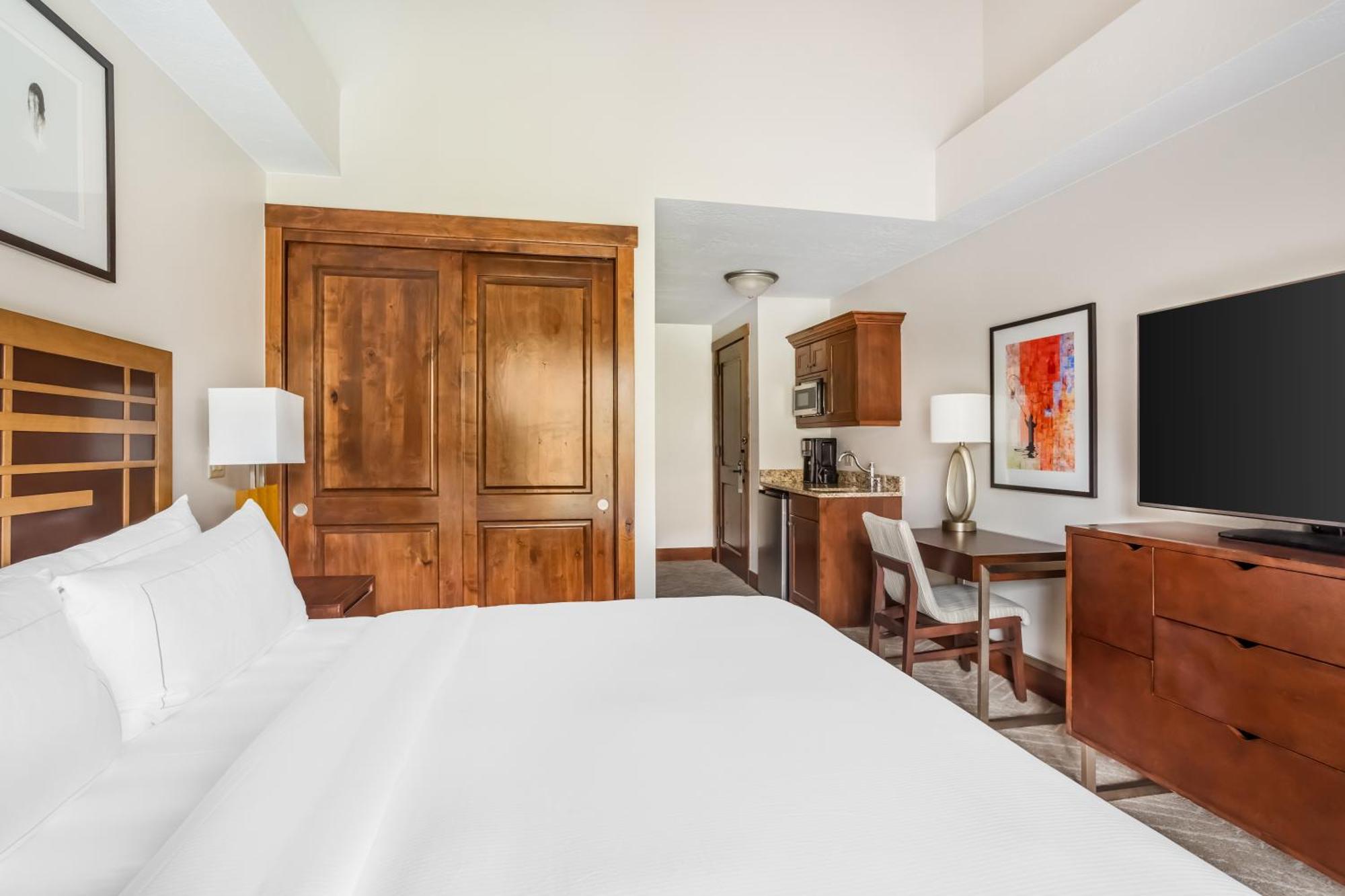 One-Bedroom King Suite Balcony