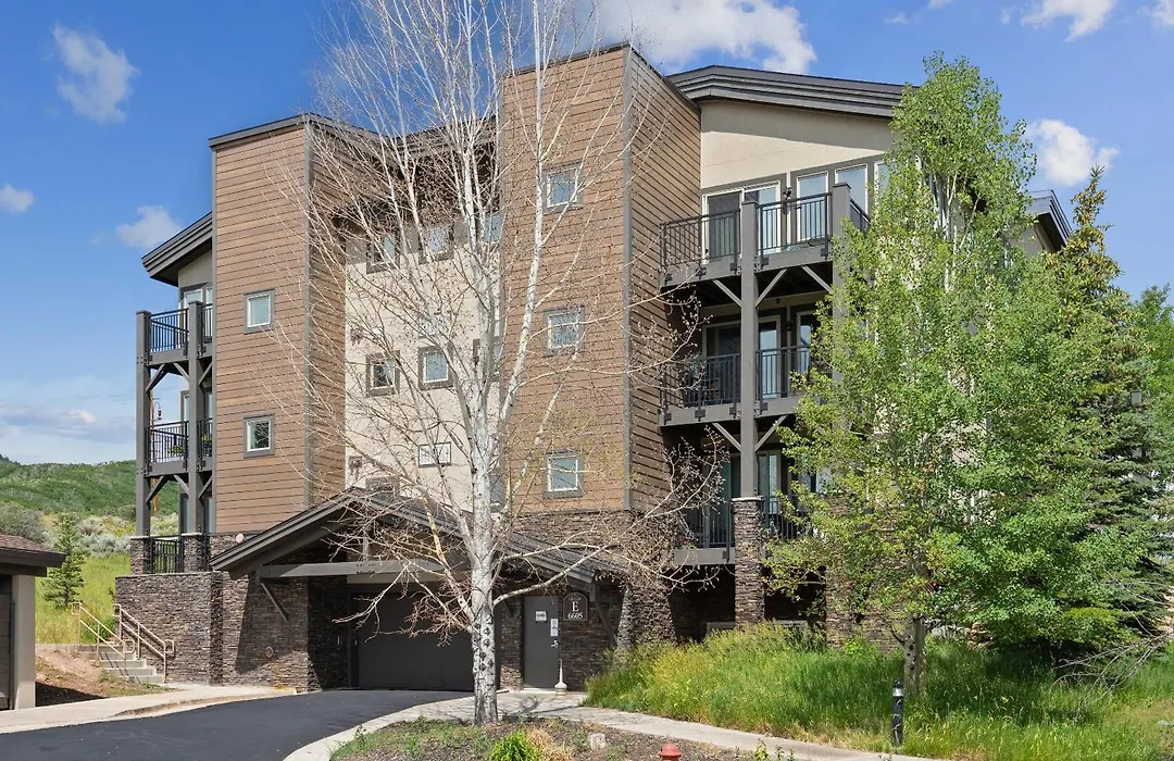 Crestview Condominiums By All Seasons Resort Lodging-1