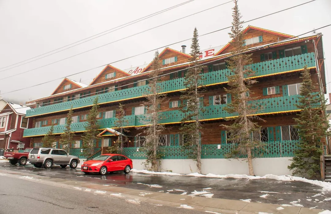 Chateau Apres Lodge-1