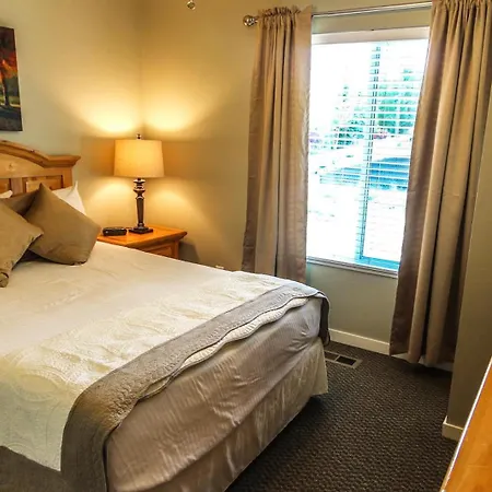 Skiers Lodge-3
