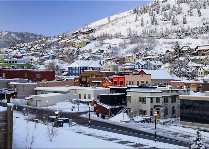 Elegant Escape Apartment Park City
