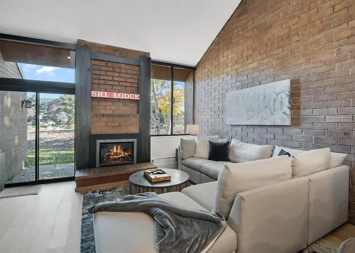 Two Bedroom Park Ave Condo By Park City Vacations
